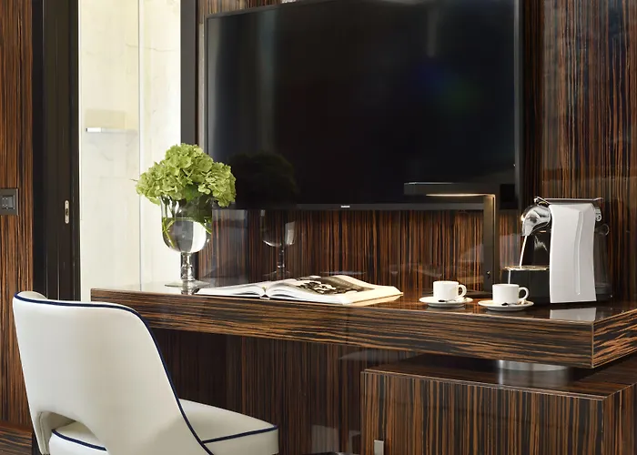 Le Boutique Hotel 4*